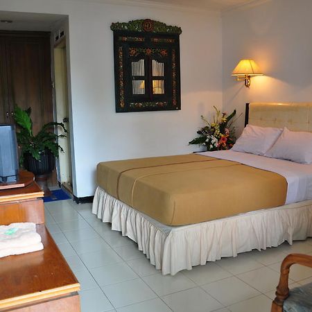 Hotel Tanjung Emas Surabaya Zimmer foto